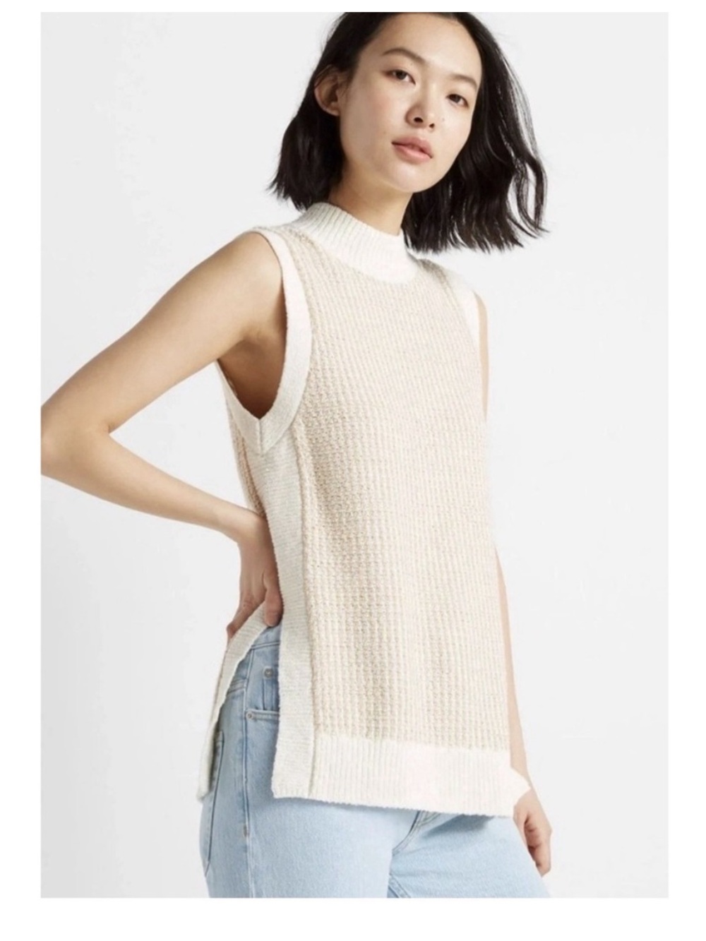 Club Monaco Cream Tan Knit Mock Neck Sweater Vest Large NWT Size L Quiet Luxury